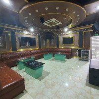 Bán Nhà Mặt Phố Hoàng Quốc Việt Siêu Đẹp - 192M2, 6T, Mt6.2M Giá Chỉ 96 Tỷ.