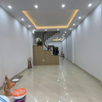 Bán Nhà Phố Dịch Vọng Hậu 38M2 4 Tầng ,Mặt Tiền4 Mét . Ngõ 2,5M , 20M Ra Phố . Giá Bán 8,5 Tỷ