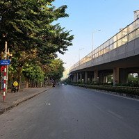 Hót Nhà Trần Cung, Hoàng Quốc Việt Lô Góc 68M, 5 Tầng Giá Bán 13 Tỷ 1