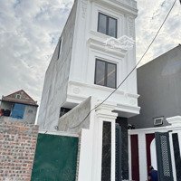 Nhà 3 Tầng Độc Lập Có Sân Cổng Tại Thị Trấn An Dương