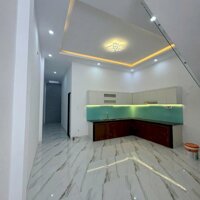 BÁN NHÀ MẶT TIỀN KINH DOANH BUÔN BÁN NGAY CÂY XĂNG ĐỨC HƯNG TRẢNG DÀI