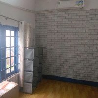 Cho Nữ Thuê Phòng Trọ Máy Lạnh Đối Diện Vincom Quang Trung
