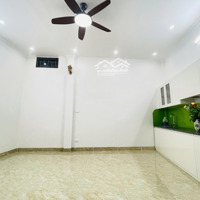 Nhà Chính Chủ Hàng Bồ, Vị Trí Đắc Địa Hiếm Có, 4 Tầng, Giá Chốt Ngay 8 Tỷ. Liên Hệ: 0983997288