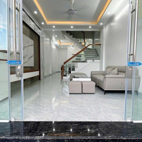 Nhà Mới Xây Xong Ở Khúc Thừa Dụ - Thiên Lôi