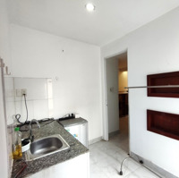 Phòng 30M2 - Bình Thạnh, Gần Ngã Tư Hàng Xanh - Uth - Uef - Hutech - Ftu