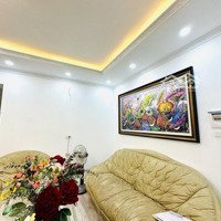 Bán Nhà Tập Thể Nguyễn Công Trứ Đất Phố 4Ngủ - 2 Vệ Sinh-Diện Tíchsử Dụng 120M2 Chỉ 3,95 Tỷ Nhà Đẹp Y Cctm