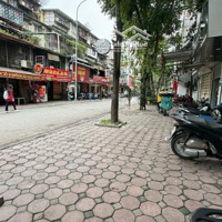 Vị Trí Đắc Địa - Vỉa Hè Siêu Rộng - 10 Tầng Thông Sàn - Thang Máy - Dòng Tiền 100 Triệu/Tháng