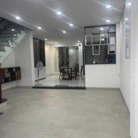 Cho Thuê Nhà 1 Trệt 2 Lầu Phường Phú Hoà 3Pn- 3 Vệ Sinhđầy Đủ Nội Thất
