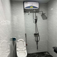 Bán Nhà Ỷ La, Phân Lô Ô Tô, Nội Thất Vip, 32M2X5T,Mặt Tiền4M, 4.2 Tỷ
