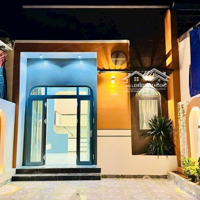 Nhà Mặt Đường Dân Sinh, Đường Bầu Cỏ. Nhà Mới Đẹp 3 Phòng Ngủ. Sân Đậu Ô Tô Mới 100% Ở Diên Sơn