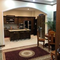 Bán Gấp Nhàmặt Tiềncách Mạng Tháng 8, Tân Bình, Diện Tích: 12M X 33M - Gpxd: Hầm 8 Lầu - Giá: 80 Tỷ Tl