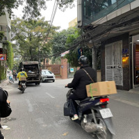 Nguyễn Văn Trỗi Lô Góc 6T + Thang Máy Không Quy Hoạch. Kd + Văn Phòng, Dòng Tiền 30 Triệu/Th*10,8Tỷ