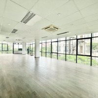 Chính Chủ Cần Cho Thuê Văn Phòng Lô Góc Chia Sẵn Phòng Tại Phố Dịch Vọng Hậu, Cầu Giấy 200M2 40 Triệu