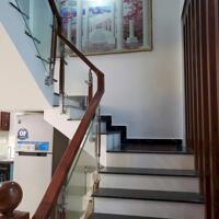 Nhà 3 tầng kẹp cống đường 7m5 Nguyễn Thúy, 85.5m2, 5.x tỷ tl
