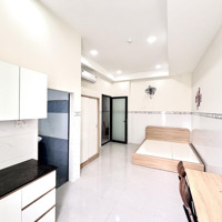 Căn Hộ Ban Công Đầy Đủ Tiện Nghi Giá Siêu Tốt Gần Ngay Etown Cộng Hoà