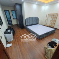 Bán Nhà Riêng Vf3 Đỗ Cửa Tại Nguyễn Đình Hoàn, 7,5 Tỷ, 35M2, 5 Tầng, 3 Phòng Ngủ 4Wc