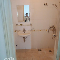 Cho Thuê 3 Ngủ 112M2, Cơ Bản, Nhà Đẹp, 10 Triệu Vào Luôn