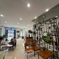 Chính Chủ Cho Thuê Sh Tầng 1 Làm Kinh Doanh Cafe Sẵn Đồ Giá 20 Triệu/Th Ở Vinhomes Greenbay,0912342262