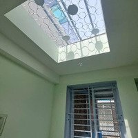 Ngay Trường Đại Học Marketing - Nhà 3 Tầng Đúc Btct - 36M - 4,8Tỷ - P.1 - Tân Bình.
