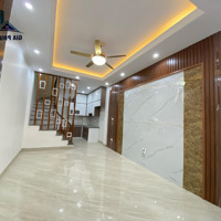 Chính Chủ Cần Bán Nhà 5 Tầng Mới Xây Tại Tứ Hiệp, Thanh Trì, Vị Trí Đắc Địa, Giao Thông Thuận Tiện