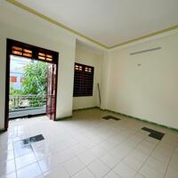 Chính chủ gửi bán nhà 3 tầng MT Lê Văn Thịnh,P Hoà Minh,Quận Liên Chiểu, Đà Nẵng
