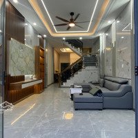 Bán Gấp Nhà Sổ Riêng 68M2 - Ngay Chợ Đông Đô