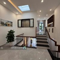 Bán Nhà 3 Tầng Mặt Tiền Đường Hòa Minh 15,Diện Tích75M2, Có Phòng Ngủ Dưới, Cách Biển 250M
