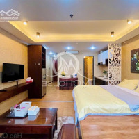 Thuê Ngay Căn Hộ Full Nội Thất Siêu Sang, Có Cả Thang Máy Ngay Bạch Đằng, Bình Thạnh