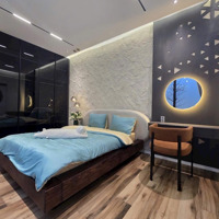 7.2 Tỷ Tôi Bán Nhà Kinh Doanh Sầm Uất Quận Sơn Trà, Mặt Phố Lê Tấn Trung. 98M2 * 3 Tầng.