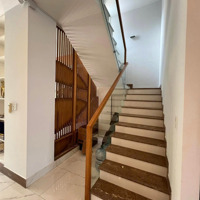 Biệt Thự 160M2, 8X20, 4 Phòng Ngủ Full Nt, Khu Compound Villa Park, Đ. Bưng Ông Thoàn, Phú Hữu, Quận 9