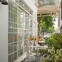 Bán Biệt Thự Đẹp Xuất Sắc Tại Tây Hồ Tây - Mặt Võ Chí Công, 50 Tỷ, 234M2, 7 Phòng Ngủ 5Wc