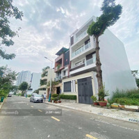 Bán Biệt Thự Villa Thủ Thiêm Sát Sông Sài Gòn Hầm Và 3.5 Tầng/ Dts: 565