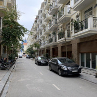 Cho Thuê Liền Kề Tại Khu 96 Nguyễn Huy Tưởng . Diện Tích: 75 M * 5 Tầng .Mt : 6 M . Chia Phòng. Thang Máy.