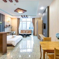 Căn Hộ Tách Bếp Cửa Sổ Lớn Đầy Đủ Nội Thất Ngay Trung Tâm Quận 1. Gần Bùi Viện, Chợ Bến Thành