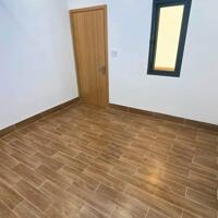 NHÀ BÁN Ở GẦN BÊN CHỢ BÌNH CHÁNH. SỔ RIÊNG SANG TÊN CÔNG CHỨNG NGAY