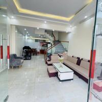 Cho thuê nhà phố Văn Cao, DT: 60m2, 5 phòng ngủ.