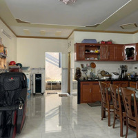 Nhà Dĩ Andiện Tích100M2 Giá Bán 5,2 Tỷ Liên Hệ: 0967708098 Zalo