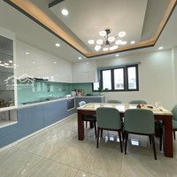 Bán Nhà Mặt Tiền Đường Hoàng Diệu- Quận 4. Dt: 4 X18(4 Tầng) Giá: 27 Tỷ