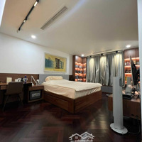 Bán Gấp Biệt Thự Mỹ Thái 1 - Phú Mỹ Hưng. Dt: 7X18M. Giá Bán 31 Tỷ (Giá Bán Tốt Nhất Khu)