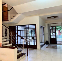 Cho Thuê Biệt Thự Phú Mỹ Hưng, Diện Tích: 126M2. Giá Thuê 30 Triệu/Thángcó Thương Lượng(Cam Kết Giá Thật Không Đăng Ảo)