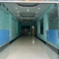 Cho Thuê Nhà 3 Tầng Cách Lương Định Của 50M 6X23 (128M2) Có Sân Hông Để Xe, Sàn Suốt Giá 35 Triệu
