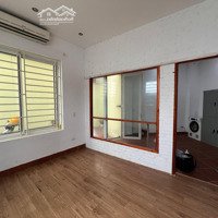 Chính Chủ - Cho Thuê Mặt Bằng Làm Văn Phòng, 6M Ra Phố, Cổng Vào Mặt Phố Từ Hoa -