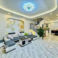 Hót! Phố Giảng Võ, Nhà Full Nội Thất, Ngõ Thông Kinh Doanh, Cách Ô Tô 30M,Diện Tích42M2 X 5 Tầng