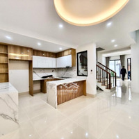Bán Biệt Thự Nhà Vườn Sài Đồng 100M2-Mt 6M-Hơn 19 Tỷ-Dân Xây-Full Nội Thất-Vỉa Hè-Ô Tô Tránh