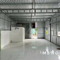 Cho thuê kho xưởng bãi 1.000m² có 2 kho xây dựng 300m² có điện 3 pha, gần cầu Bình Thuỷ của Nguyễn Văn Linh, P. Long Tuyền, Q. Bình Thuỷ, TP. Cần Thơ, thuê 12 triệu/ tháng