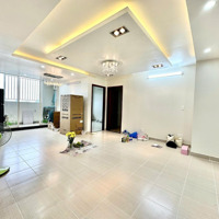 Cho Thuê Chung Cư H2 Q4 3Pn+ 2 Vệ Sinh100M2_Nội Thất Mới 100%_ Ngay Cầu Ông Lãnh Q1_Cam Kết Như Hình