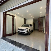 Nhà Đẹp 206 Cổ Linh 45M, 5 Tầng Ô Tô Ngủ Trong Nhà Đối Diện Aeon Mall