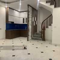 Phải Nhanh - Nhà 5 Tầng- Oto Đỗ Cửa. Gần Chợ Đông La, Ubnd Xã. Cách Kđt Đô Nghĩa- Đh Phenika 2,5Km