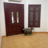 Cho Thuê Nhà Ngõ 180 Hoàng Quốc Việtdiện Tích50M2 X 5T Ô Tô Đỗ Cửa