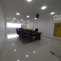 Văn Phòng Cho Thuê 630M2 Mặt Tiền Phạm Văn Đồng 1 Trệt 5 Lầu, Đối Diện Gigamall